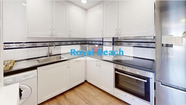 Royal Beach - Appartment With Sea View & Terrace Фаро-де-Куйєра Екстер'єр фото