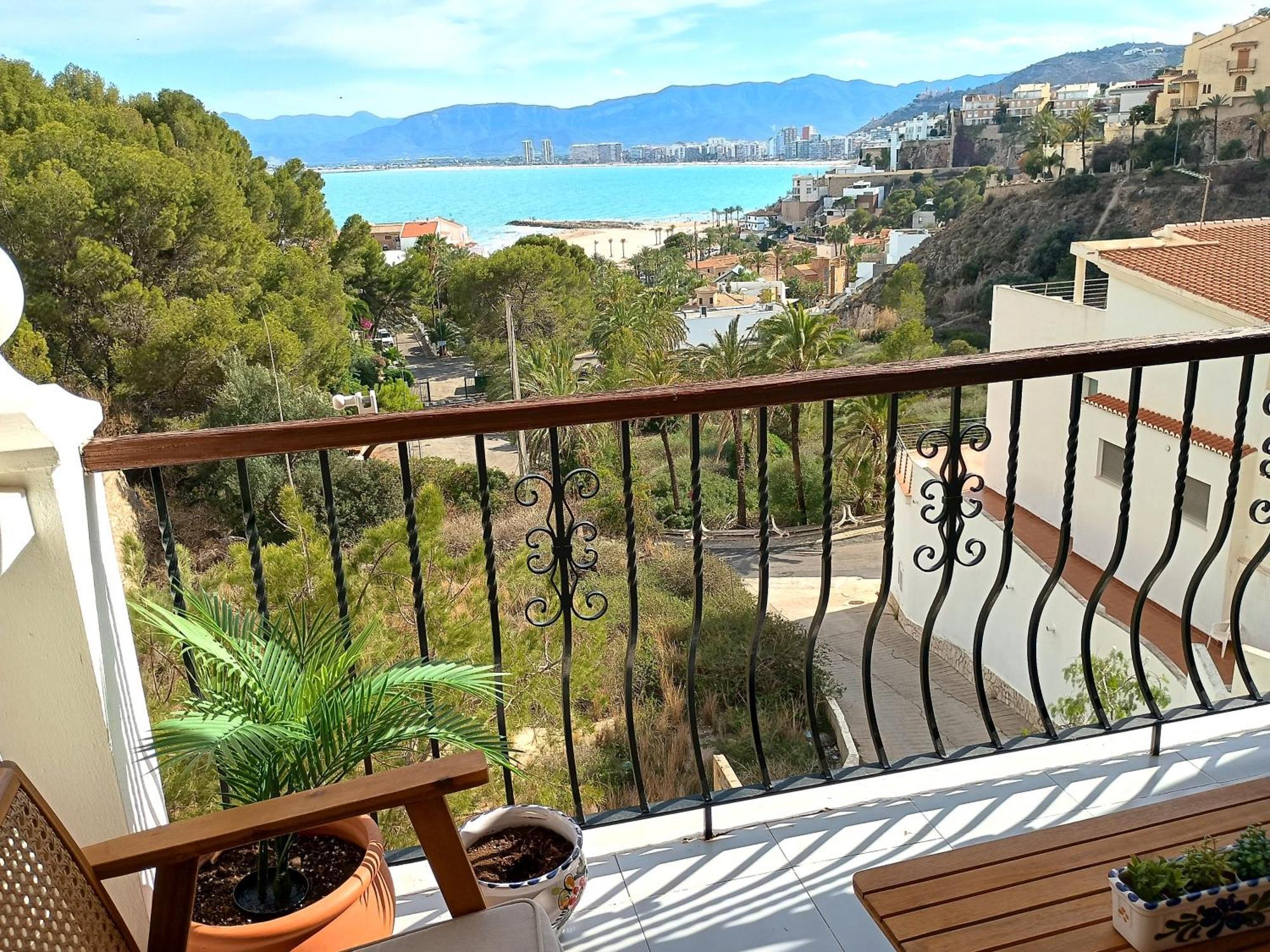 Royal Beach - Appartment With Sea View & Terrace Фаро-де-Куйєра Екстер'єр фото