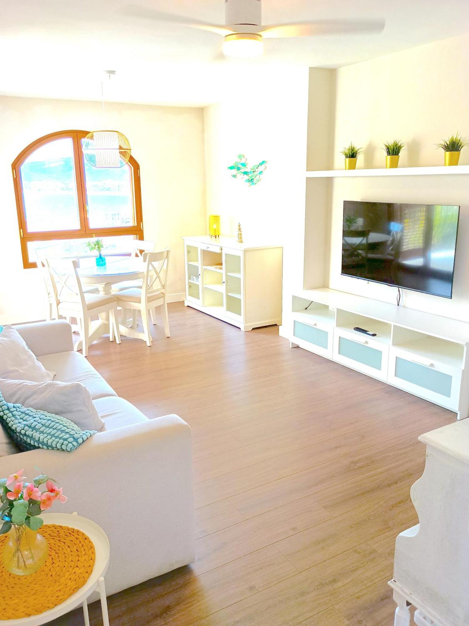 Royal Beach - Appartment With Sea View & Terrace Фаро-де-Куйєра Екстер'єр фото